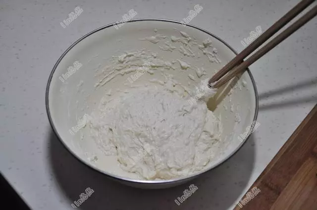 早餐店的煎餅為什麼那麼好吃？麵糊很重要，教你一招，柔軟金黃，吃著特別香！