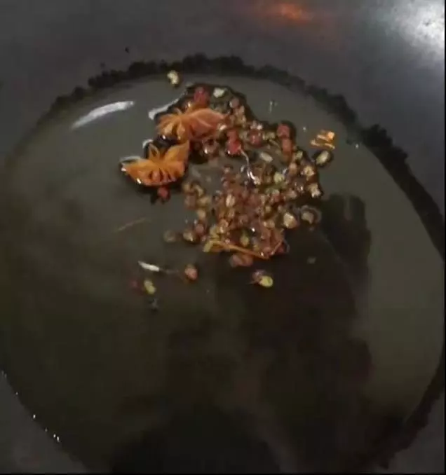 家庭自製醃黃瓜,清脆爽口,好吃下飯,看一眼就口水直流,放半年都不會壞!