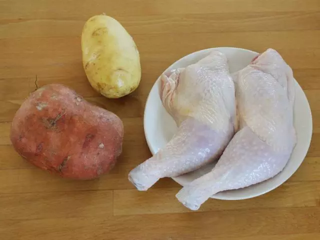 一塊腐乳,2個雞腿,拌一拌,醃一醃,不用一滴油,上籠蒸10分鐘就可以,香嫩又解饞!