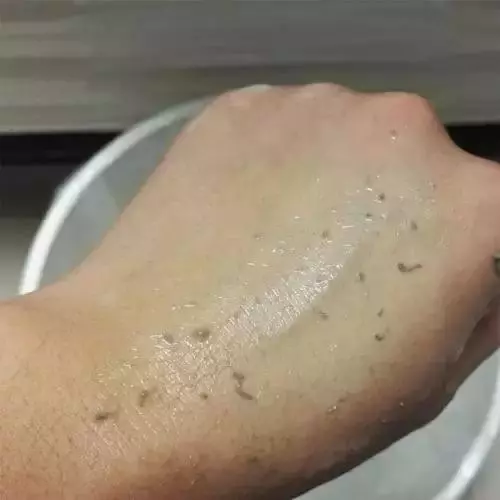 洗澡時搓出來的這些都是「泥」? 別傻了!這可能是身體在提醒你...