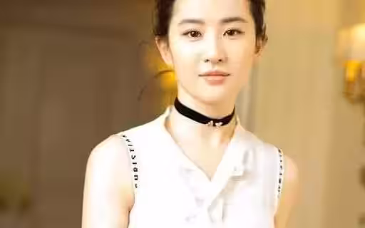 劉亦菲被指人氣下降已經糊了,新劇上映卻衝上第一,小花都慫了