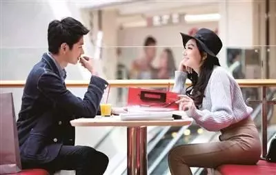 婆家開飯店,我結婚辦40桌,去廁所誤入後廚聽一話,我取消婚禮