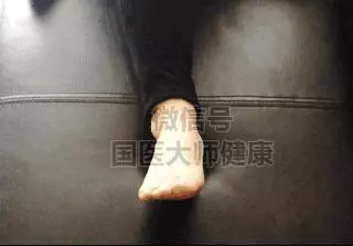 低頭摸腳,讓你一身輕鬆!很多病在腳上都有開關!