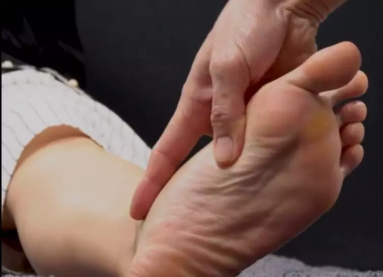 人老腳先老?教你腳底養生6招,消百病,調節全身