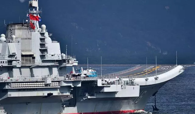 海試歸來,甲板卻有重大變化,遼寧艦大幅加強