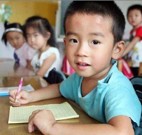 孩子身上有這6個表現,已經缺鋅嚴重,再不補鋅就來不及了家長需重視