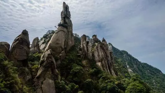 你家有生肖猴,龍,兔嗎?2019年請為他們祈福,將有貴人相助,必翻身!真的靈!