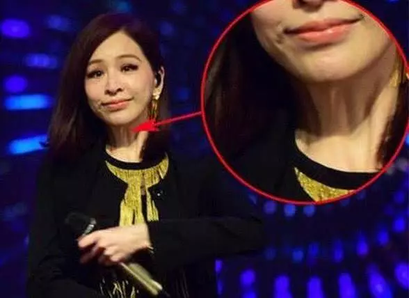 「甜蜜教主」王心凌曬近照,網友又認不出了:劉嘉玲和蔡明的結合體?
