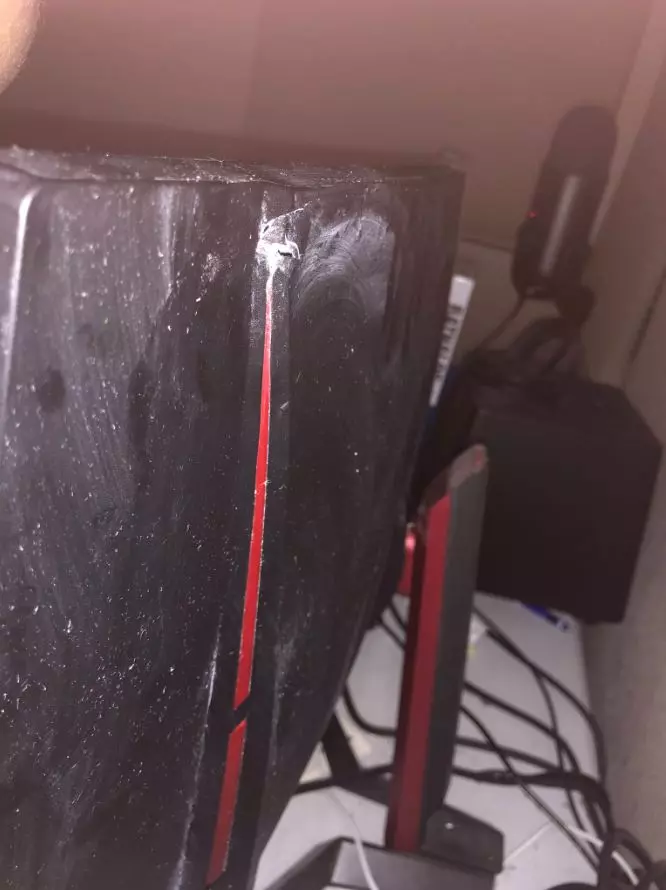 住處遭隨機開槍!微星電競螢幕幫玩家擋一發子彈救命