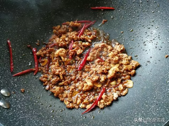 高麗菜超美味做法,比肉還好吃,脆嫩可口,天天都想吃!