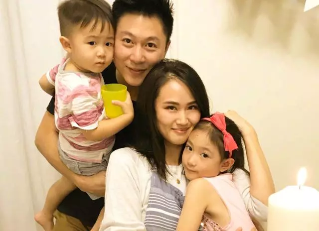 李小鵬女兒奧莉近照曝光,粉絲:真是越來越有明星范兒