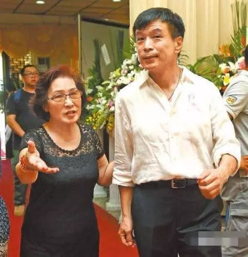 地表模範小三正宮!親如姐妹、互相扶持到老!