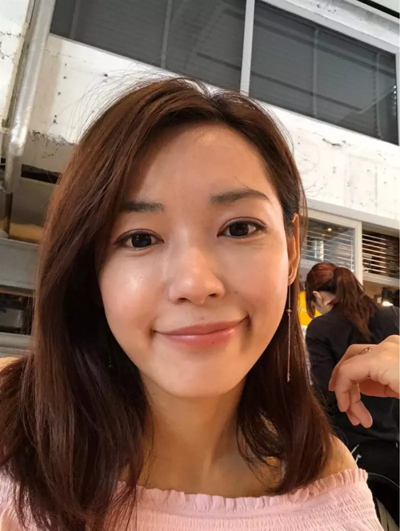 出賣37歲妹妹素顏照!網驚呼:像許路兒