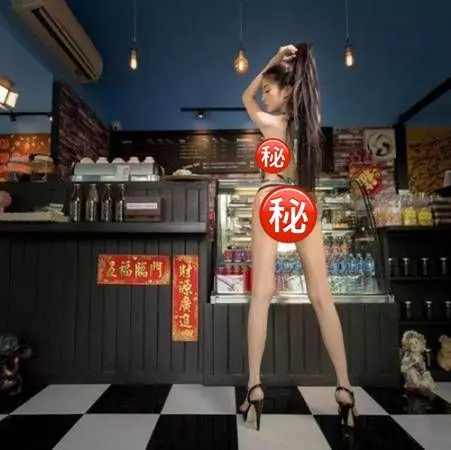 【組圖】咖啡店搞噱頭, 女侍應不穿內衣,只穿圍裙,前凸後翹招攬男顧客 !