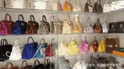 17歲當空姐,20歲閃婚嫁入豪門,離婚後每月獲天價生活費!
