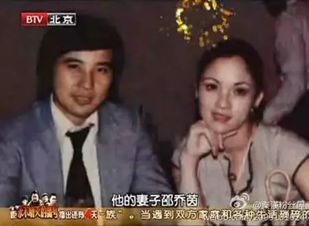 秦漢機場被拍,71歲的他長成這樣!錯過林青霞後,居然到現在還單身一人!網友:這麼帥怎麼單身!