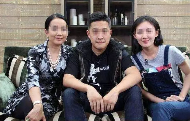 外孫生日我給200紅包,女婿嫌少還給我,到家一看我喜極而泣