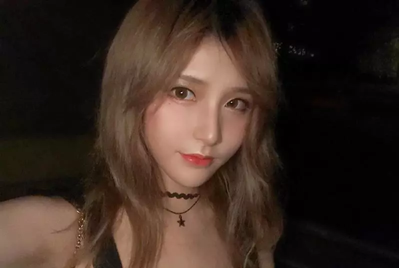 打籃球嗎?「火辣女前鋒」胸狠出擊,網驚呼:好想玩球