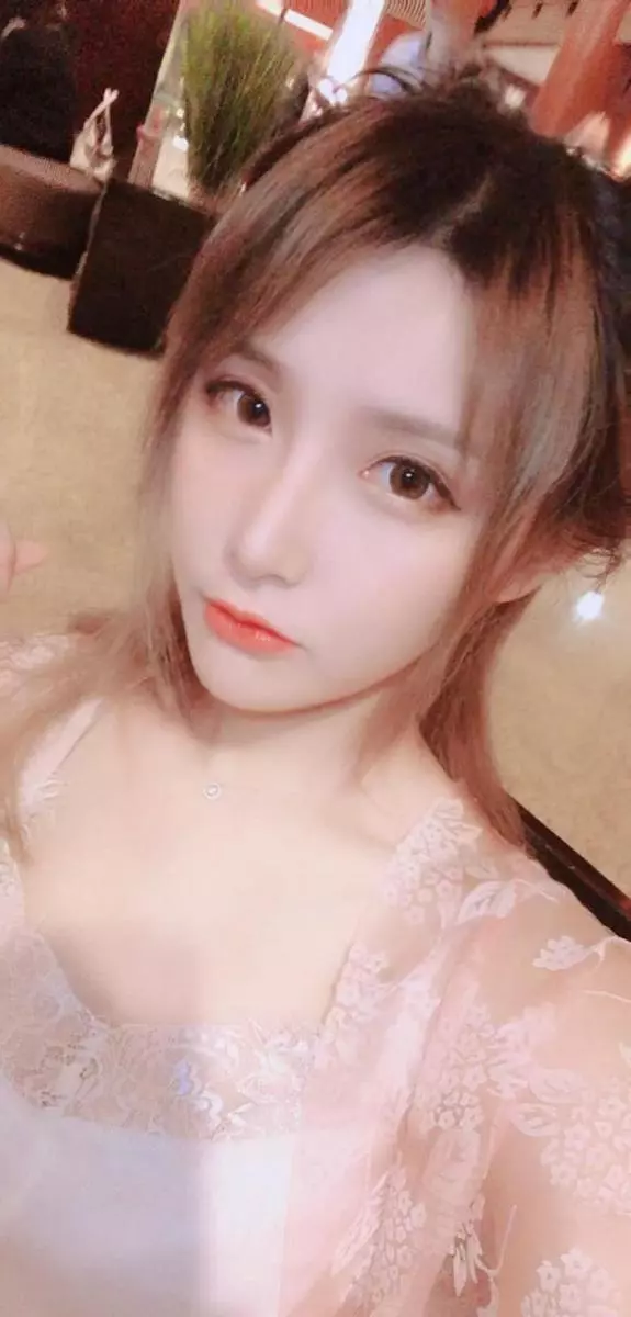 打籃球嗎?「火辣女前鋒」胸狠出擊,網驚呼:好想玩球