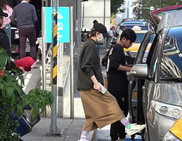 吳奇隆曬孕婦餐幸福遊山玩水,網友:劉詩詩被你養胖了~~~