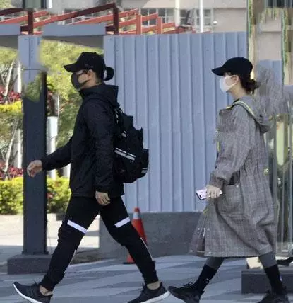 吳奇隆曬孕婦餐幸福遊山玩水,網友:劉詩詩被你養胖了~~~