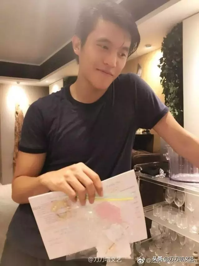 馬德鍾兒子要出道,卻被吐槽顏值不如父親,TVB最帥星二代是他!