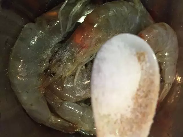 這樣做蝦才有味,一道糖醋大蝦,表皮酥脆,肉鮮唯美,吃了就上癮!