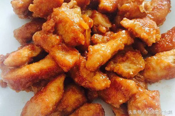 我用雞肉做的這道糖醋雞塊,簡單快手,酸甜開胃,每次做的時候米飯都不夠吃!