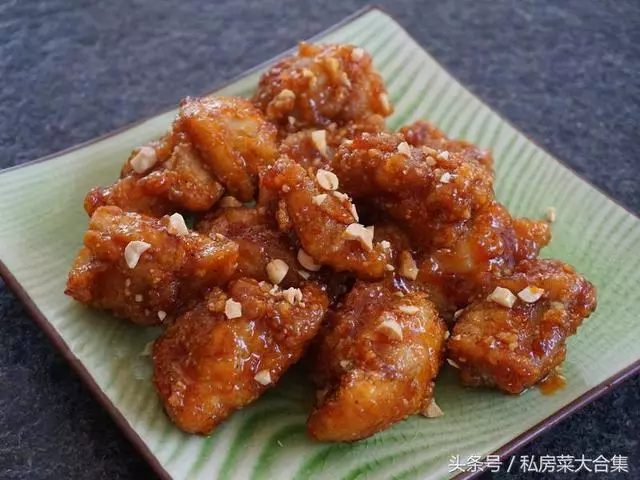 我用雞肉做的這道糖醋雞塊,簡單快手,酸甜開胃,每次做的時候米飯都不夠吃!