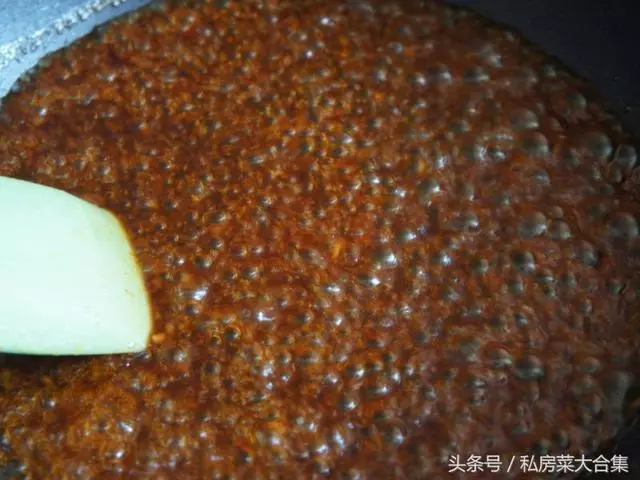 我用雞肉做的這道糖醋雞塊,簡單快手,酸甜開胃,每次做的時候米飯都不夠吃!