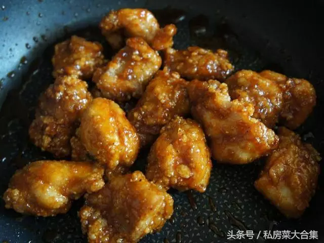 我用雞肉做的這道糖醋雞塊,簡單快手,酸甜開胃,每次做的時候米飯都不夠吃!
