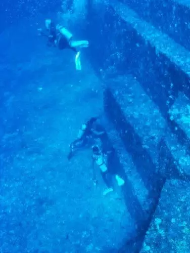 震驚!台灣宜蘭外海發現「海底金字塔」..還有巨大石像 "疑似古馬雅文明" 遺跡!