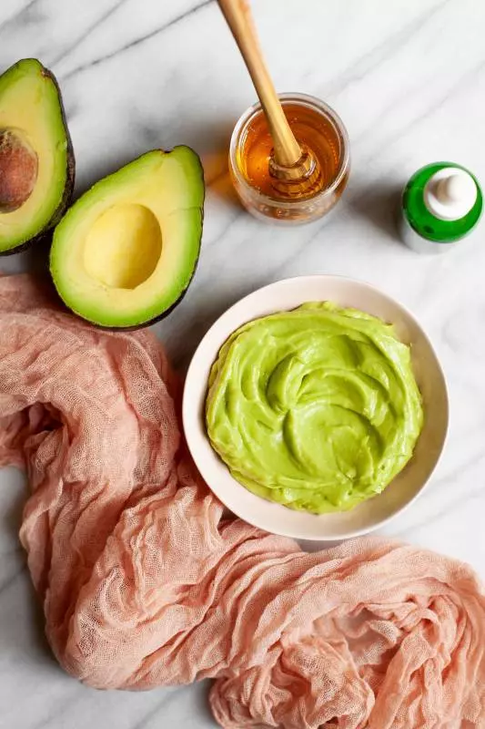 【Avocado是女人神物】牛油果的10神奇功效,護子宮、減肥、豐胸、抗老等!可以媲美補品了~