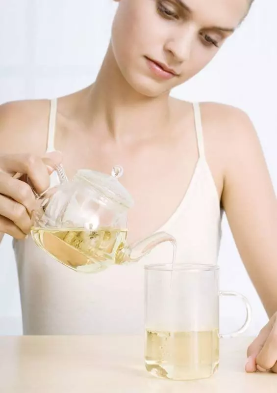 【Avocado是女人神物】牛油果的10神奇功效,護子宮、減肥、豐胸、抗老等!可以媲美補品了~