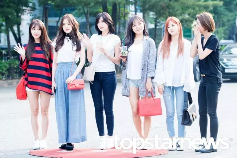 [Apink][分享]190307 「9年次女子組合的實力」...Apink，她們走過的足跡