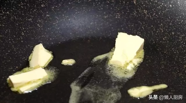 喜歡喝奶油蘑菇湯不用去外面買,試試我的這種做法,既簡單又好吃
