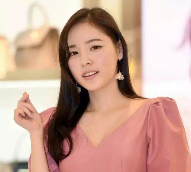 同偶像出身,SJ李晟敏結婚遭抵制,BB太陽結婚卻收穫滿滿祝福