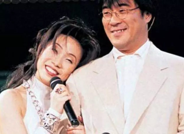 52歲林憶蓮近照,李宗盛為她拋妻棄子,如今為小鮮肉花錢不手軟~