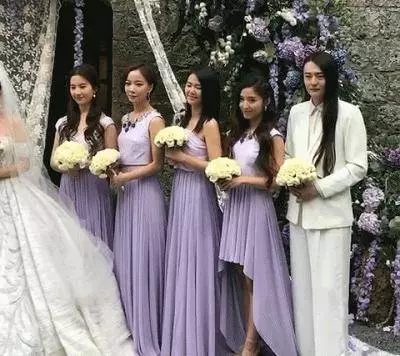 超搞笑的25張內涵圖,據說男生才看得懂。姑娘騎車這麼不小心,把膝蓋都摔破了...