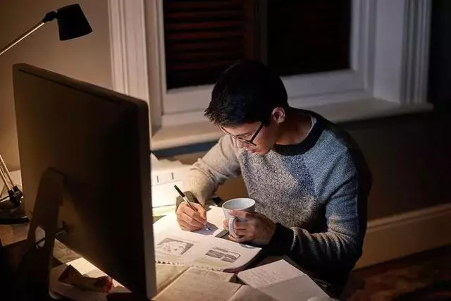 拿電視機當顯示器為什麼不靠譜?還可能瞎眼!