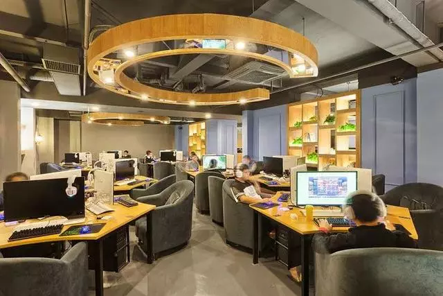 拿電視機當顯示器為什麼不靠譜?還可能瞎眼!