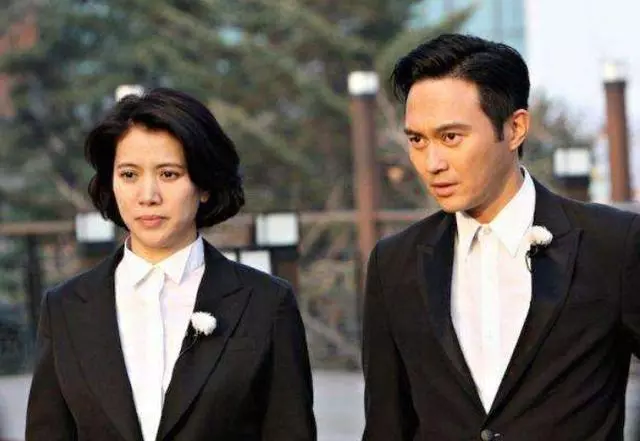 47歲袁詠儀與48歲宣萱近照,從閨蜜到仇人,如今差距還真大!