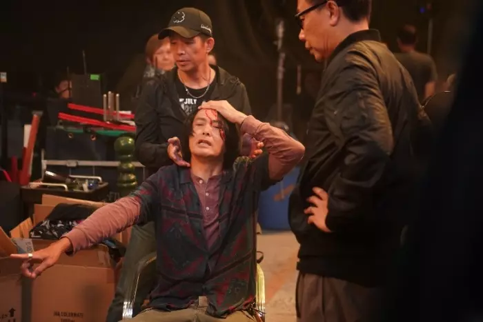 周潤發片場意外血流滿面 眾人急送院