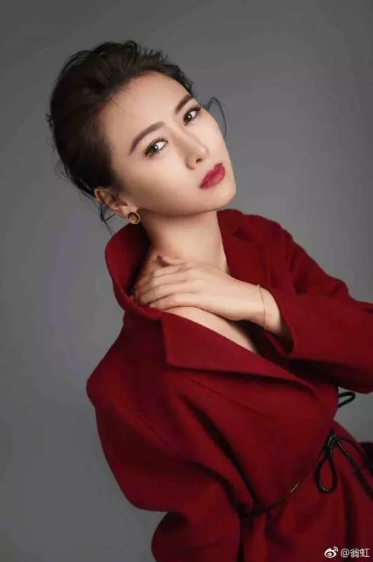 50歲翁虹曬素顏照,看起來只有20歲 !