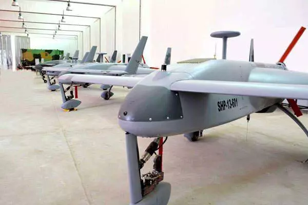 印度空軍蘇-30戰機擊落巴基斯坦無人機,看到殘骸後印網友不談定了
