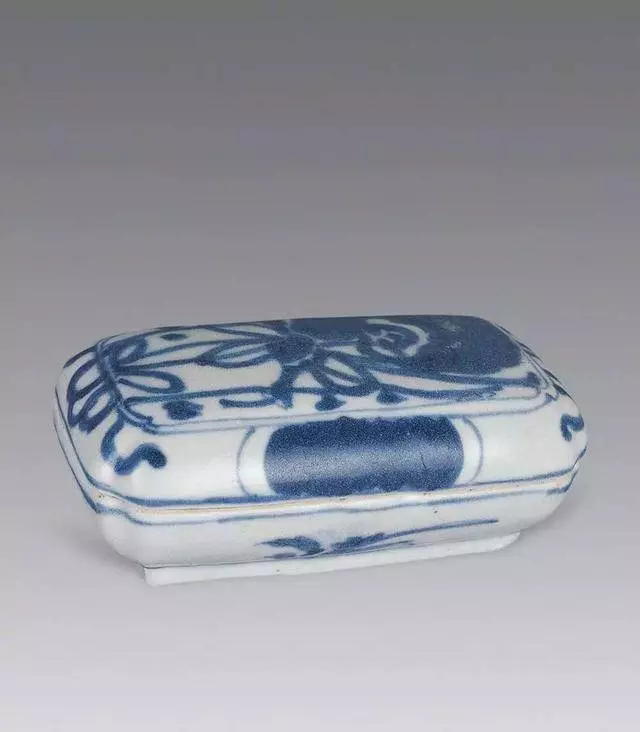 瑞典人在馬來西亞海域發現「萬曆號」沉船,打撈七千多件明代瓷器
