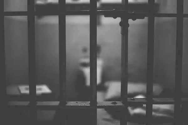 遭硬上生下黑人小孩...10年後女兒罹患血癌,母親求犯人爸爸回來捐骨髓 !