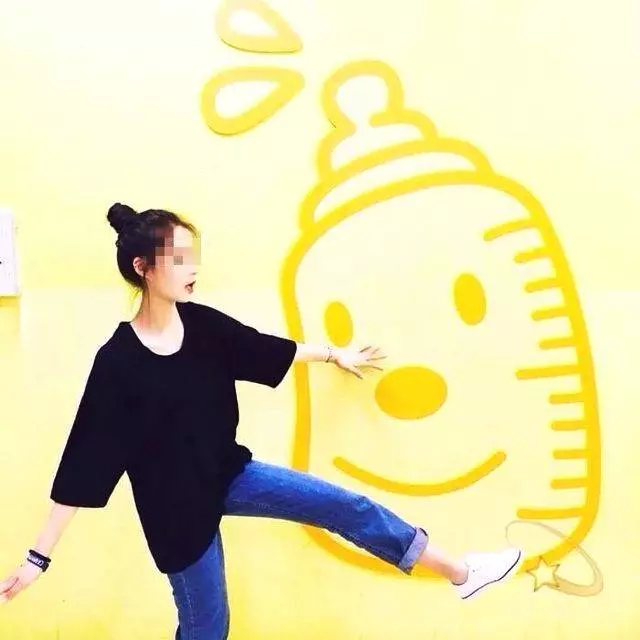 炫富女留學生太極品,騙走父親300萬還拉黑全家人!