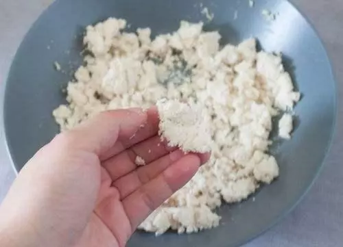 4種「 天然肥」,陽台盆栽蔬菜不用愁,花盆埋一些,葉子綠又大