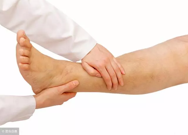 腎不好,腳先知!若腳沒有這3個表現,那說明你腎功能還不錯!